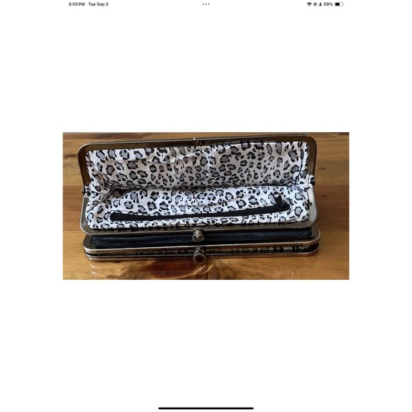 Kenneth Cole NY Black Leather Double Kiss Lock Magnetic Frame Bifold Wallet - Picture 4 of 11